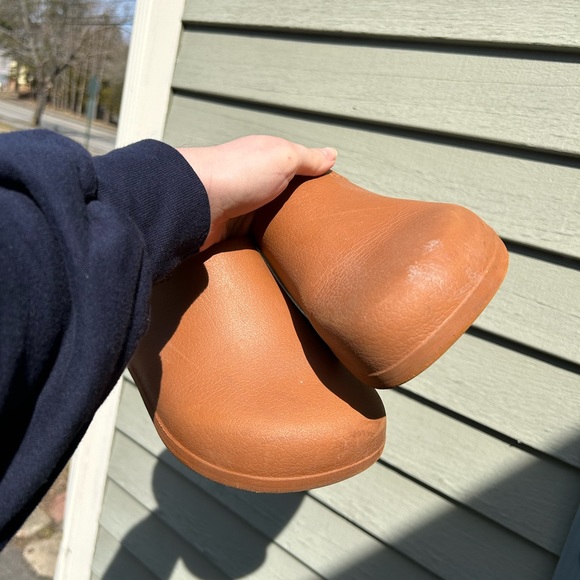 Crocs Dylan Clogs - Picture 2 of 5